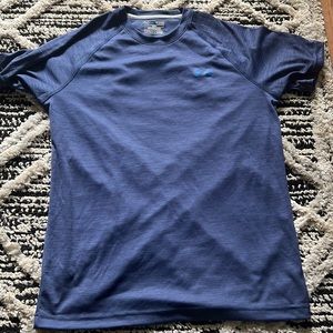 Men’s under armour shirt
